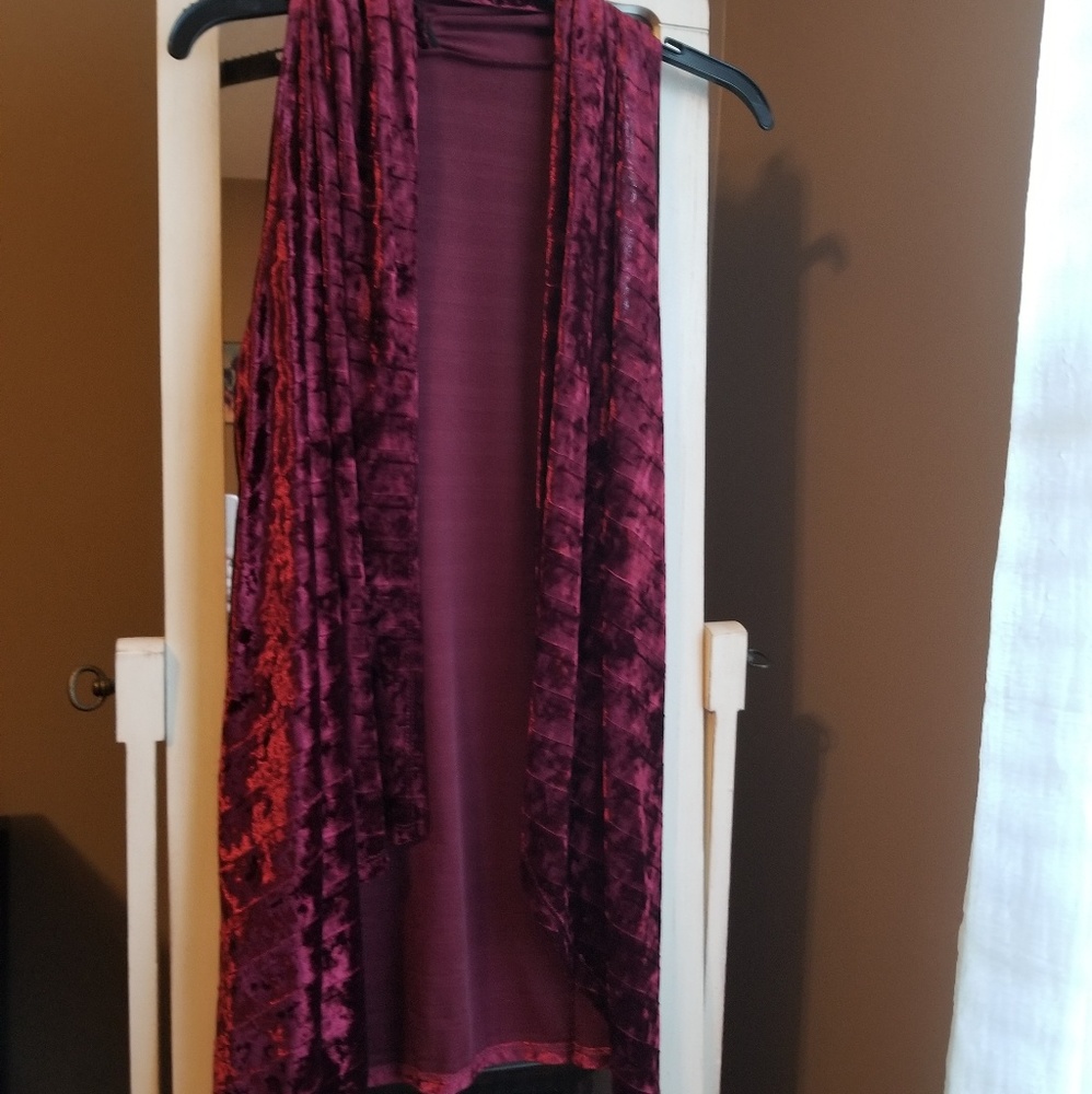 Crushed velvet vest